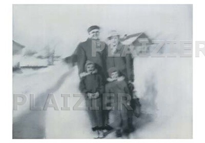 Familie im Schnee, 1966 (p 5233)